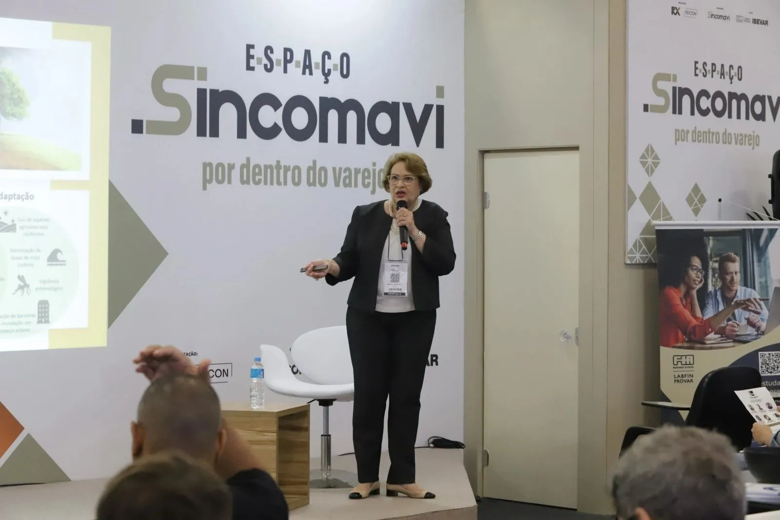 FIA – Labfin.Provar e IBEVAR participam da arena “Por Dentro do Varejo” na FEICON 2024 com palestras de especialistas.